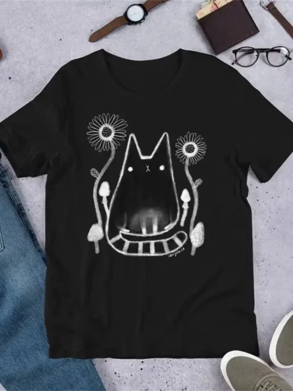 Women's Black Cat Mushroom Flowers T-Shirt Folk Art Forest Whimsical Fungi Floral Witchy Cats Top For Birthday Gifts – Bild 2