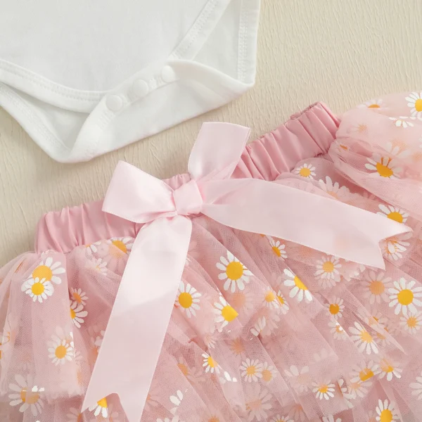 Baby Girl Daisy Birthday Outfit Letter Short Sleeve Romper Layered Ruffle Tulle Skirt Flower Headband 3 Piece Set – Bild 6